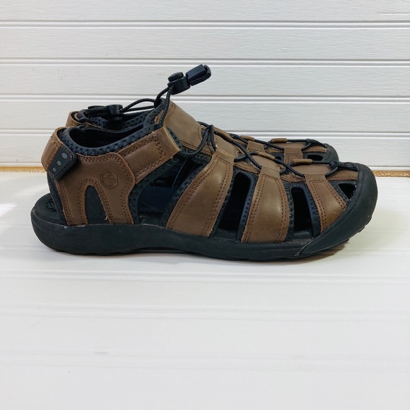 khombu travis sandals